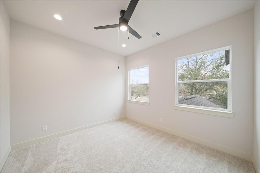 Spacious, unfurnished interior of a new home in , Houston (Image 21).