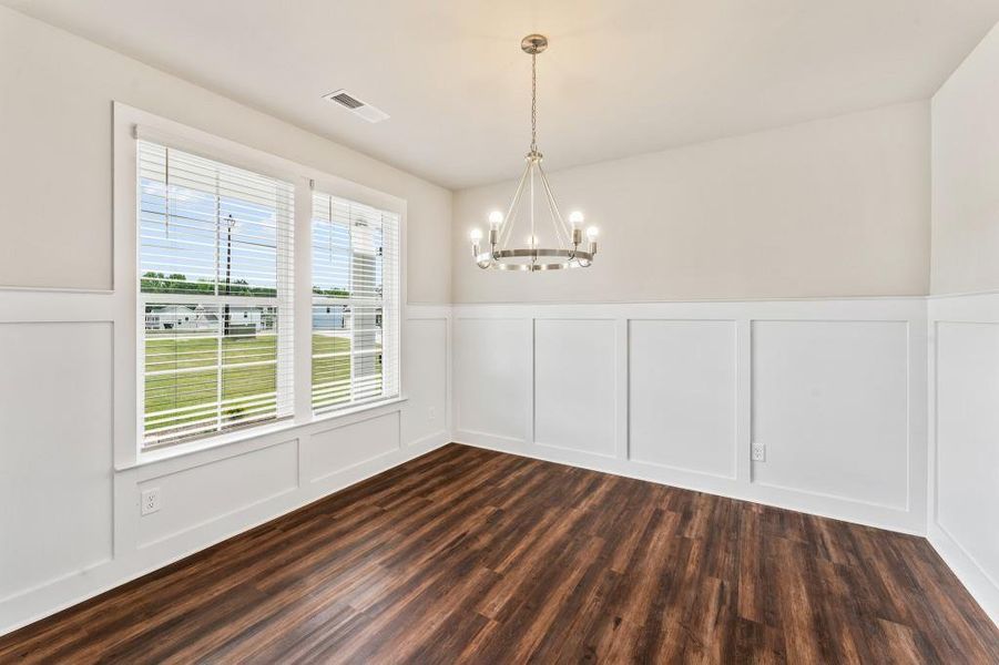 Spacious, unfurnished interior of a new home in Red Bird Manor, Jefferson (Image 9).