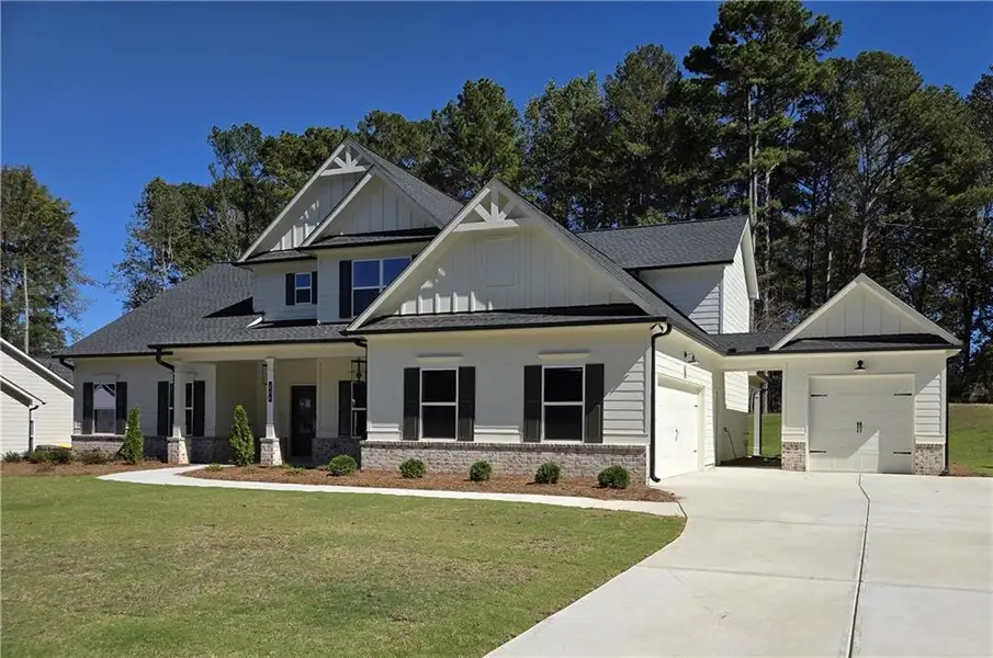 Front exterior of a home in the River Meadows community, located in Bethlehem, GA (Image 5).