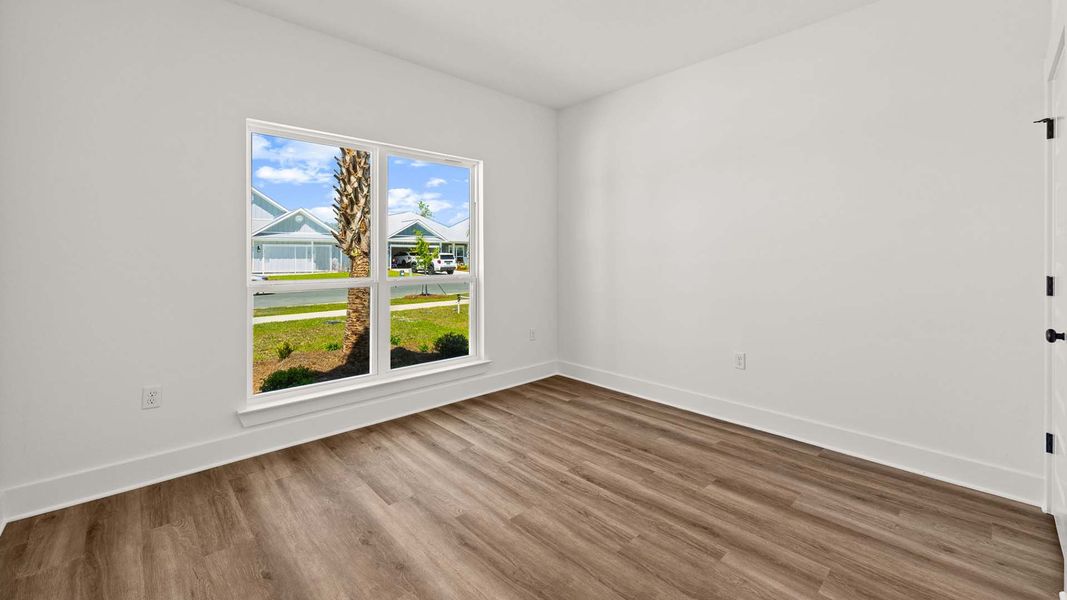 Spacious, unfurnished interior of a new home in Caballeros Estates At Hombre, Panama City Beach (Image 26).