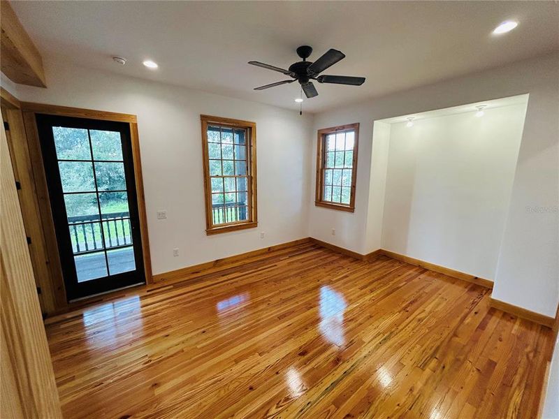 Spacious, unfurnished interior of a new home in , Gainesville (Image 35).