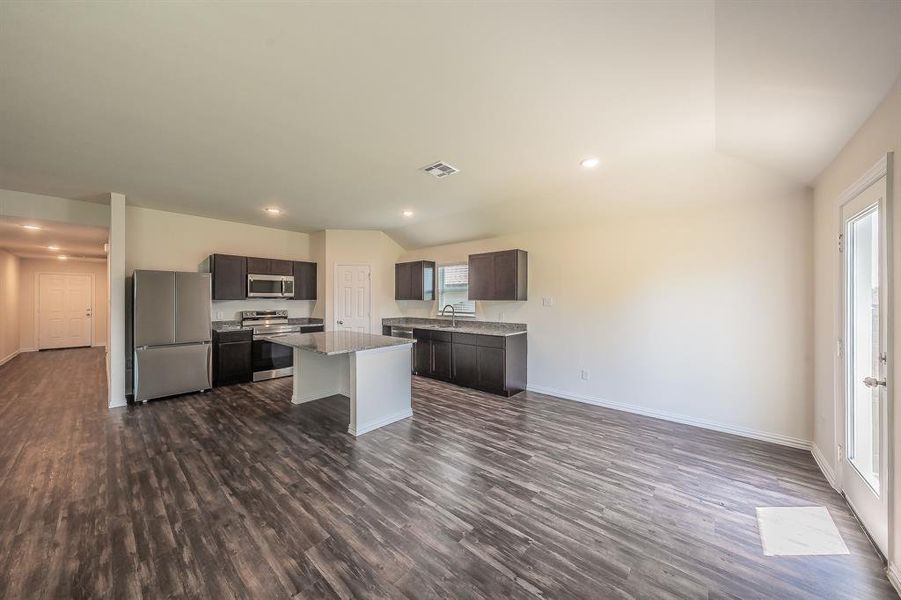 Furnished interior view inside a new home in Craftsman’s Corner, Cleburne (Image 7).