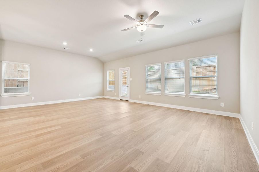 Photo is not of the actual home but is an inspirational photo of builder’s model home and may depict options, furnishings, and/or decorator features that are not included. Photo is not of the actual home but is an inspirational photo of builder’s model home and may depict options, furnishings, and/or decorator features that are not included.