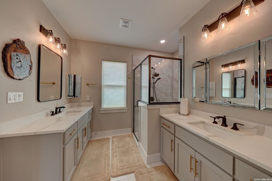 Furnished interior view inside a new home in , Kerrville (Image 14).
