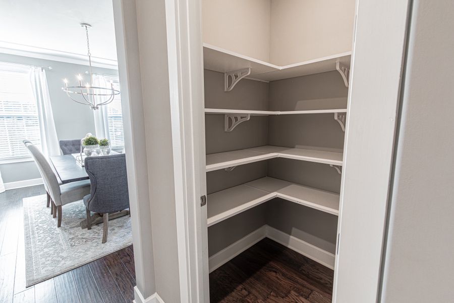 Representative furnished interior of a home built from the Worthington by Grant & Co in White Oak, Arlington (Image 57).