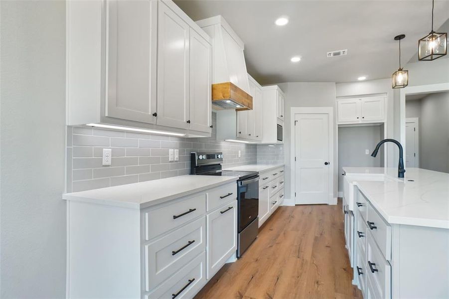 Furnished interior view inside a new home in , Runaway Bay (Image 9).