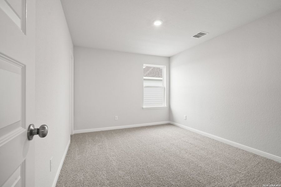 Spacious, unfurnished interior of a new home in Swenson Heights, Seguin (Image 11).