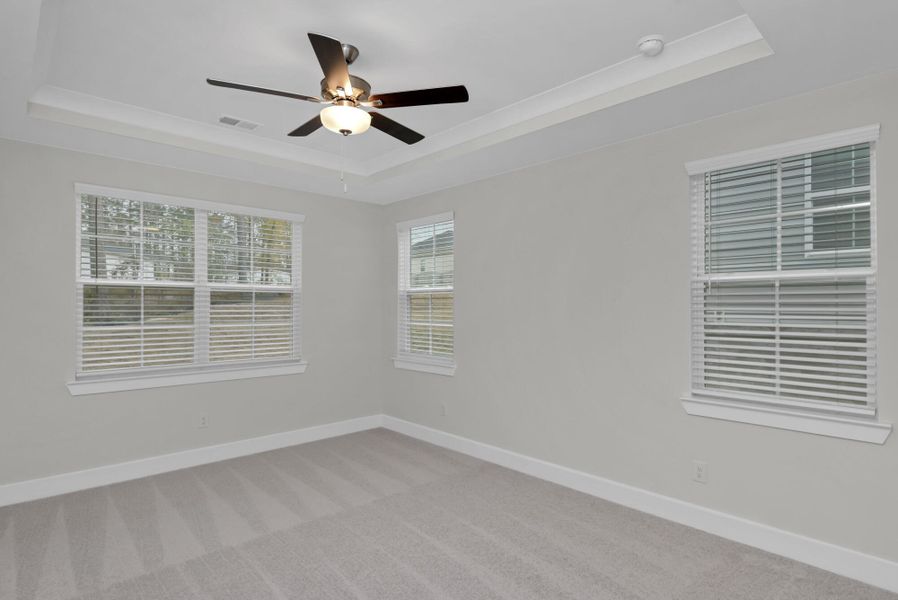 Spacious, unfurnished interior of a new home in Ashton Lakes, Lexington (Image 21).