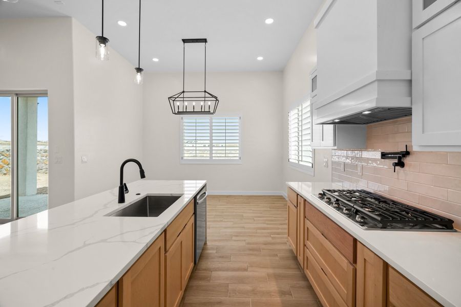 Furnished interior view inside a new home in Verdancia, El Paso (Image 15).