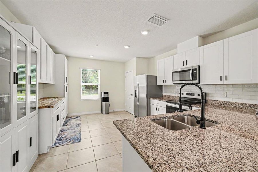 Furnished interior view inside a new home in , Edgewater (Image 24).