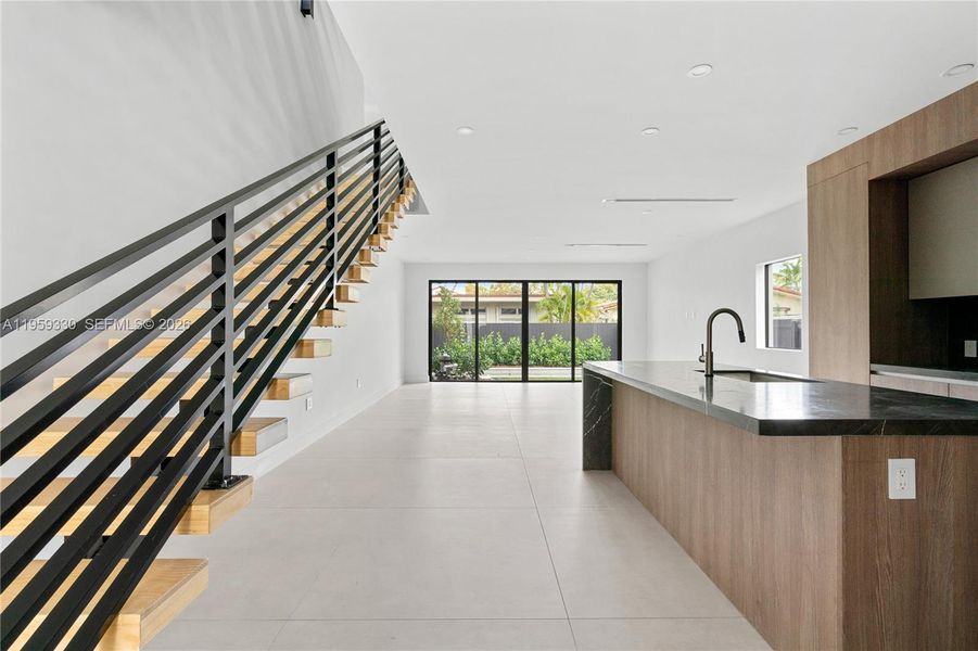 Image 34 of a home in .