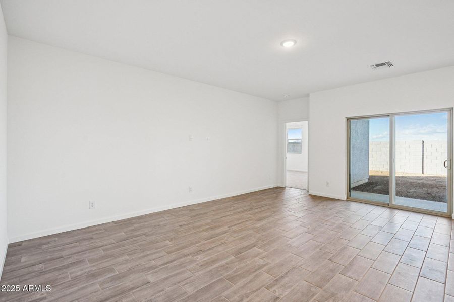 4-web-or-mls-W Moeller Rd-S2111-004