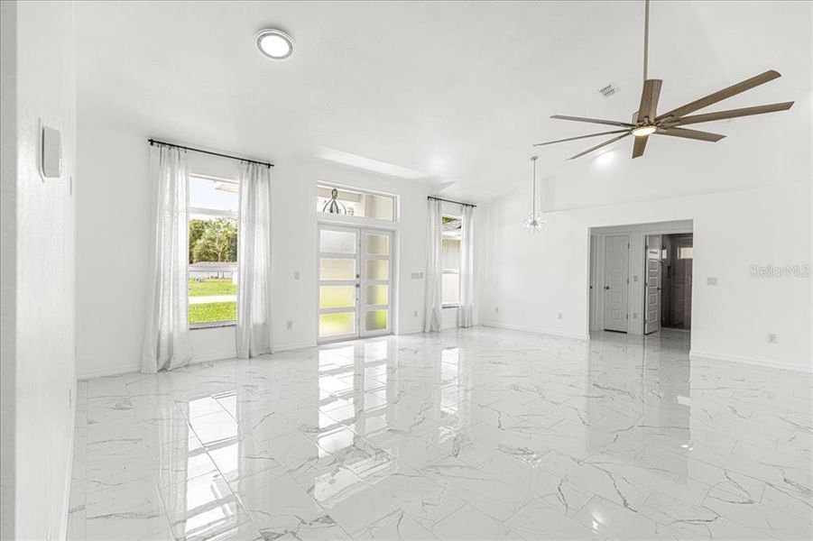 Spacious, unfurnished interior of a new home in , Summerfield (Image 29).