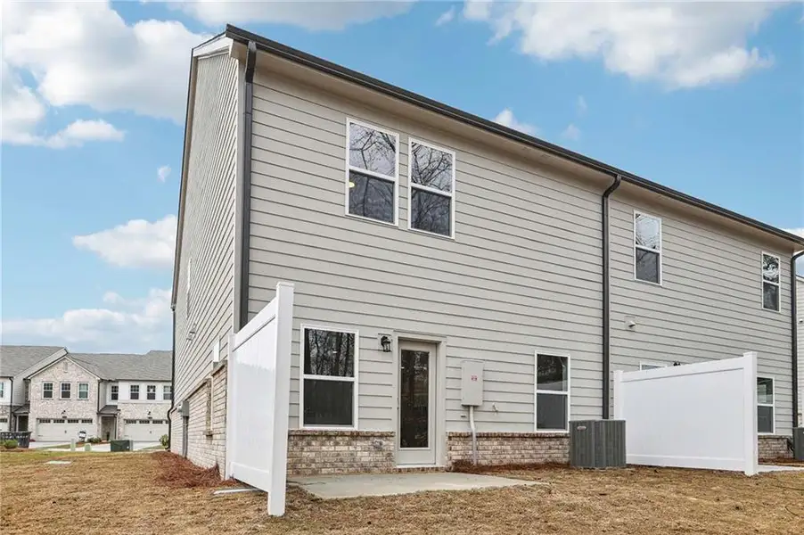 Exterior details and patio area of a home in Leydenview, Mableton (Image 4).