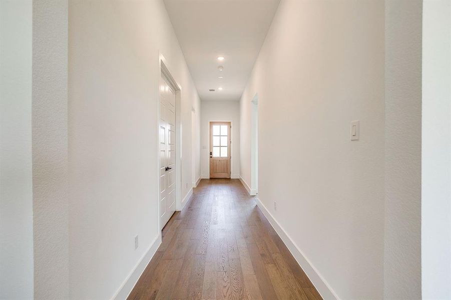 Spacious, unfurnished interior of a new home in Pecan Grove, Burleson (Image 33).