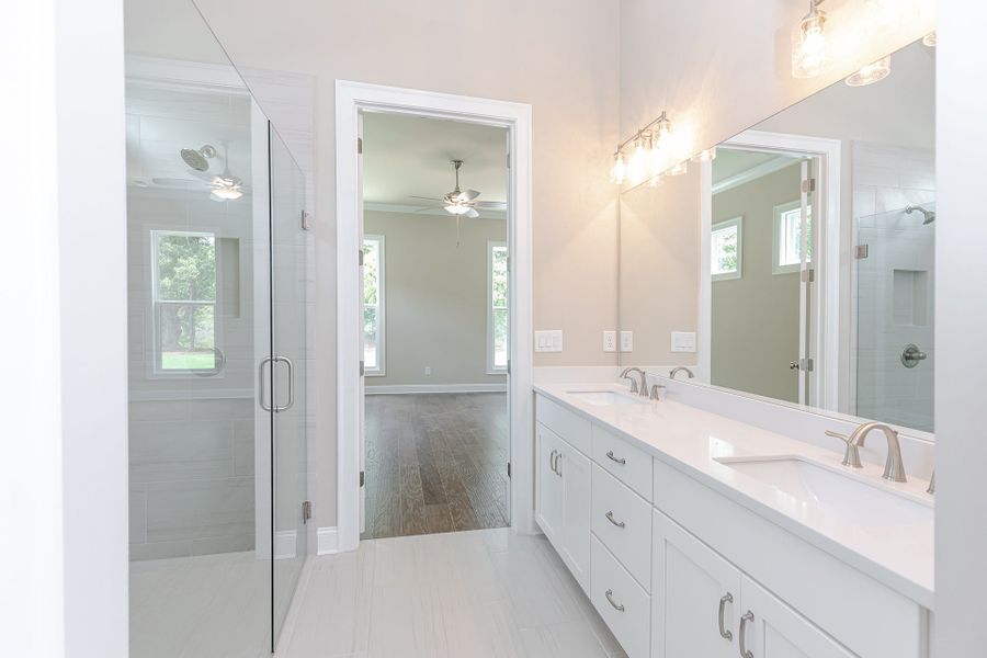 Bayfield Home Design Owner's Bath