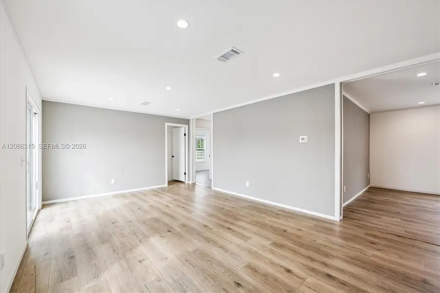 Spacious, unfurnished interior of a new home in , Miami (Image 13).