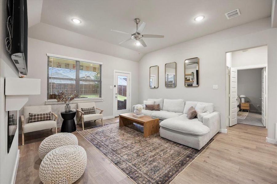 Furnished interior view inside a new home in DeBerry Reserve, Royse City (Image 15). Furnished interior view inside a new home in DeBerry Reserve, Royse City (Image 15).