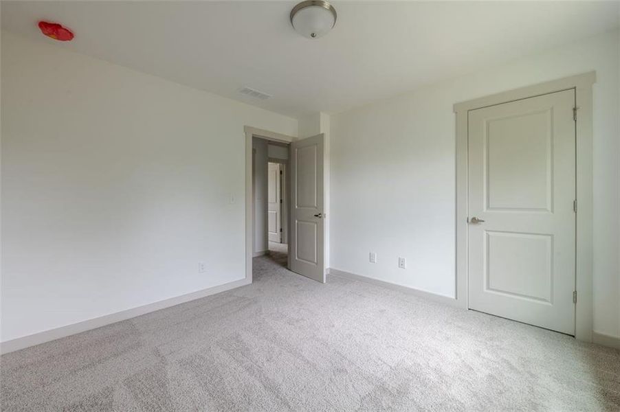 Spacious, unfurnished interior of a new home in , Lawrenceville (Image 23).