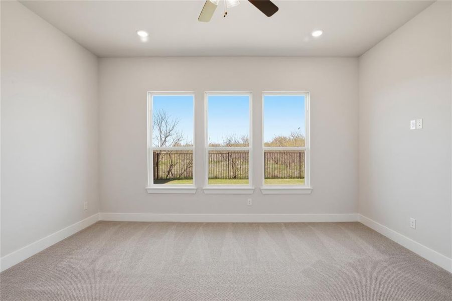 Spacious, unfurnished interior of a new home in Pecan Grove, Burleson (Image 27).