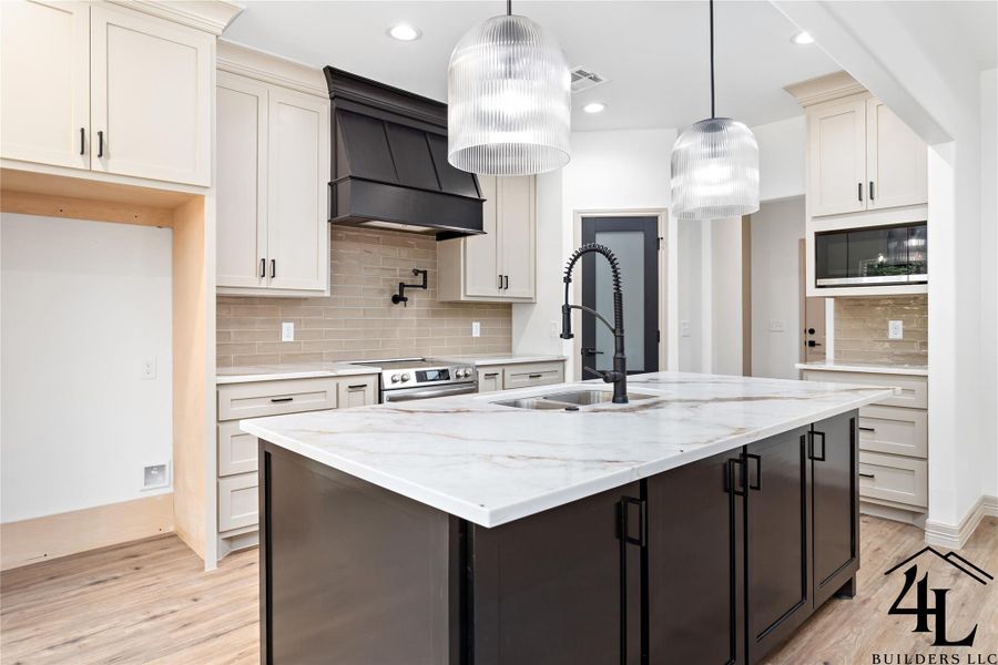Furnished interior view inside a new home in , Lumberton (Image 7).