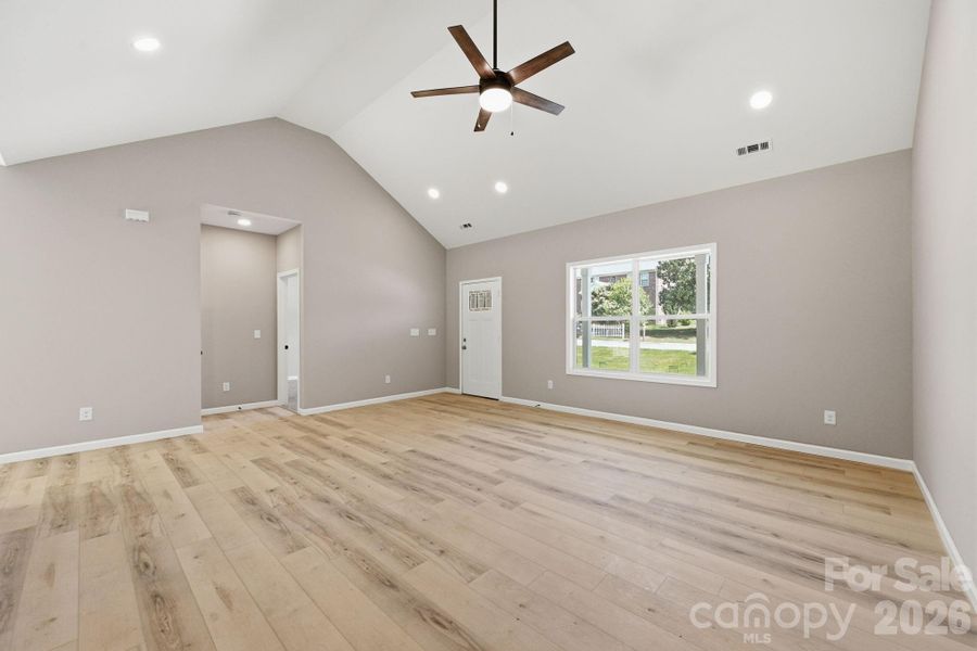 Spacious, unfurnished interior of a new home in , York (Image 28).