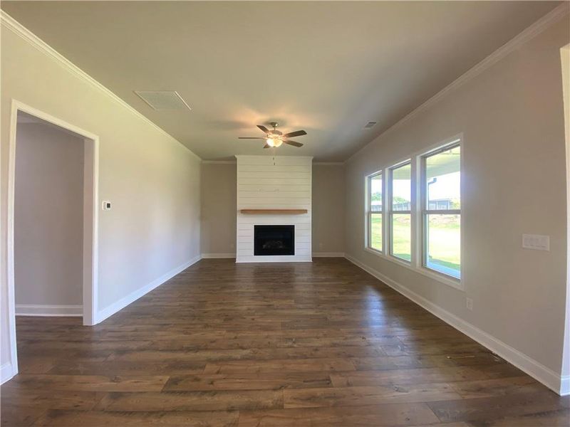 Spacious, unfurnished interior of a new home in , Jefferson (Image 20).