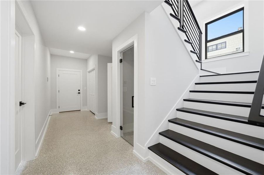 Spacious, unfurnished interior of a new home in , Roswell (Image 28).