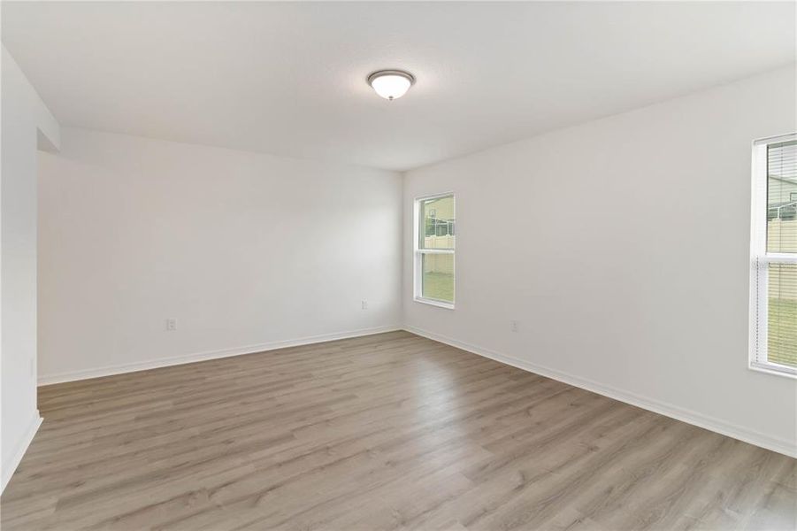 Spacious, unfurnished interior of a new home in , Davenport (Image 20).