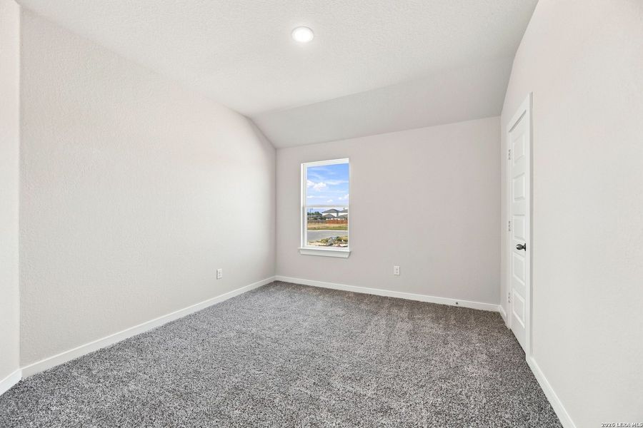 Spacious, unfurnished interior of a new home in Red Hawk Landing, San Antonio (Image 24).