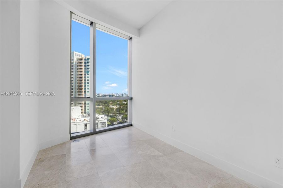 Spacious, unfurnished interior of a new home in , Miami (Image 23).