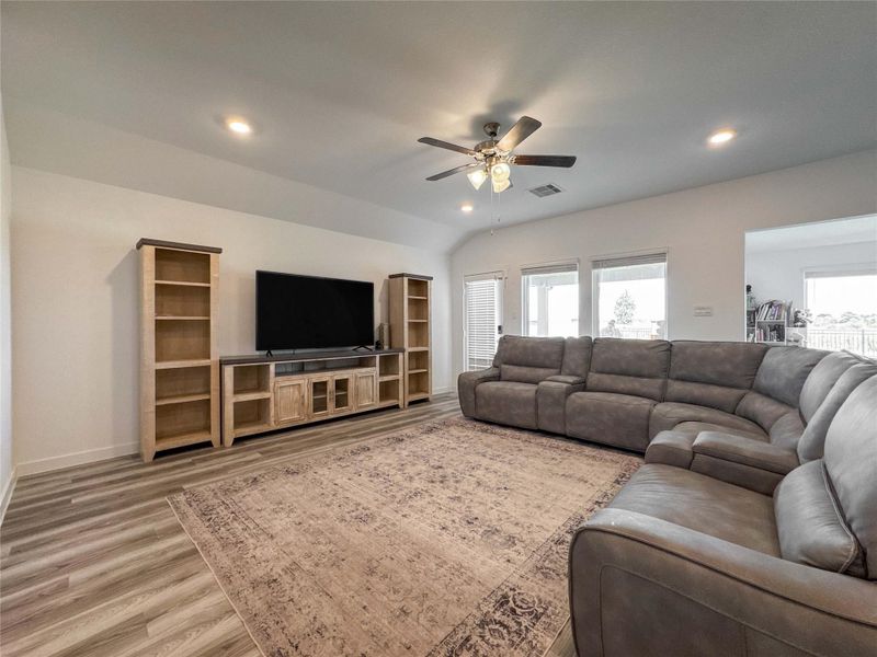 Furnished interior view inside a new home in Marlow Lake, Texas City (Image 5).