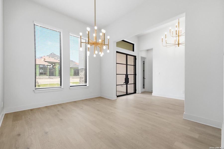 Spacious, unfurnished interior of a new home in Shavano Highlands, San Antonio (Image 29). Spacious, unfurnished interior of a new home in Shavano Highlands, San Antonio (Image 29).