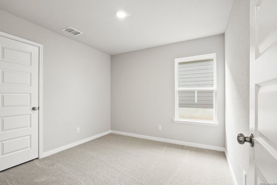 Spacious, unfurnished interior of a new home in Hickory Ridge, Elmendorf (Image 19).