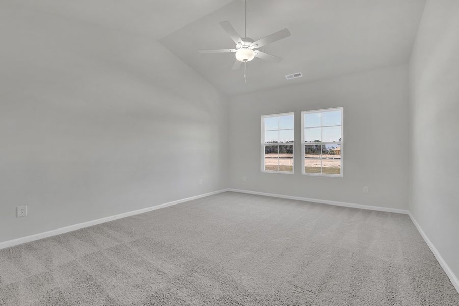 Spacious, unfurnished interior of a new home in River Tide Farms, Bolivia (Image 15).