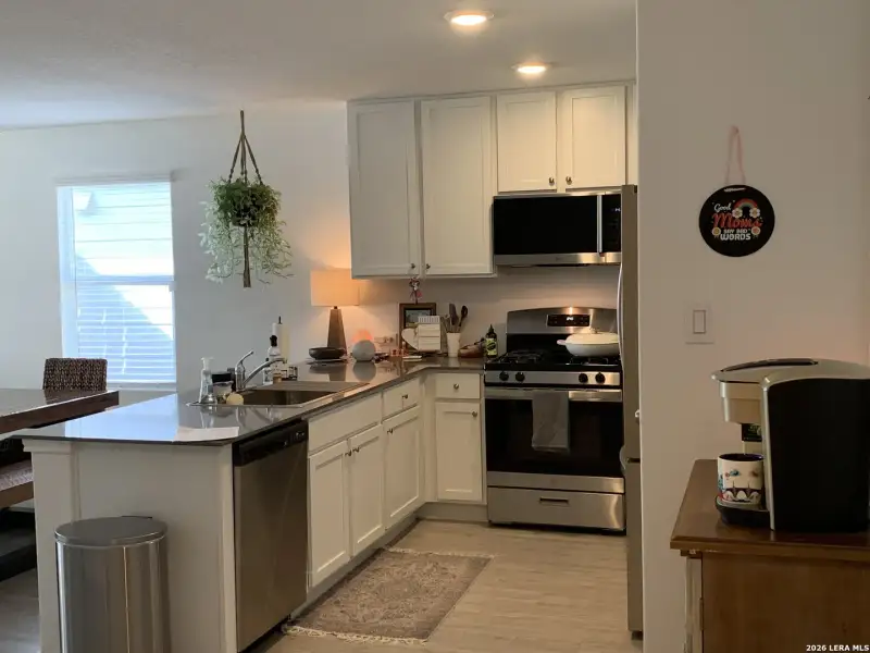 Furnished interior view inside a new home in Steelwood Trails, New Braunfels (Image 11).