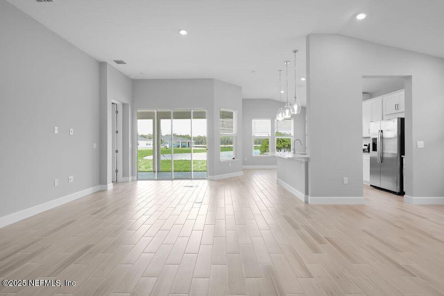 Spacious, unfurnished interior of a new home in Colbert Landings, Palm Coast (Image 24).