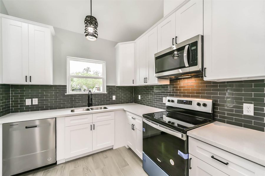 Furnished interior view inside a new home in , Conroe (Image 8).