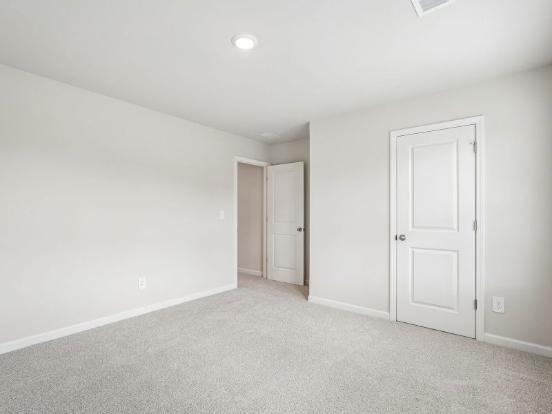 Spacious, unfurnished interior of a new home in Northwoods at Mirror Lake, Villa Rica (Image 22).