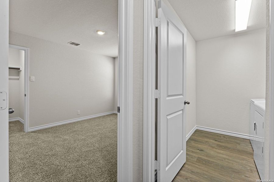 Spacious, unfurnished interior of a new home in Stonehill, San Antonio (Image 10). Spacious, unfurnished interior of a new home in Stonehill, San Antonio (Image 10).