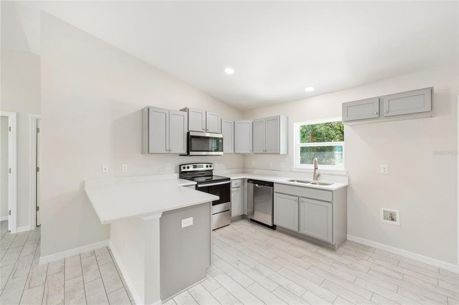 Furnished interior view inside a new home in , Ocala (Image 8).