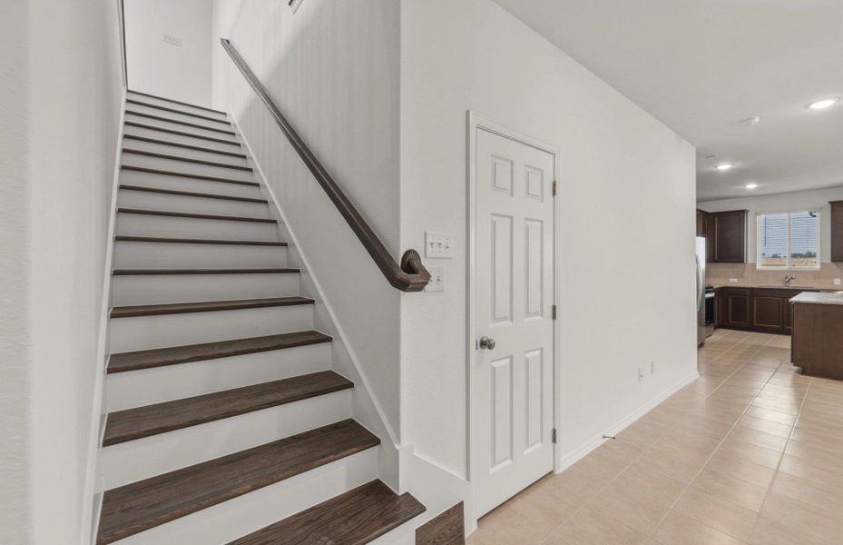 Spacious, unfurnished interior of a new home in Patterson Ranch, Georgetown (Image 14).