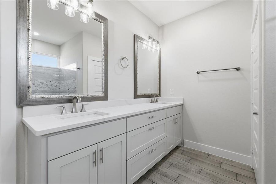 Furnished interior view inside a new home in , Terrell (Image 12).