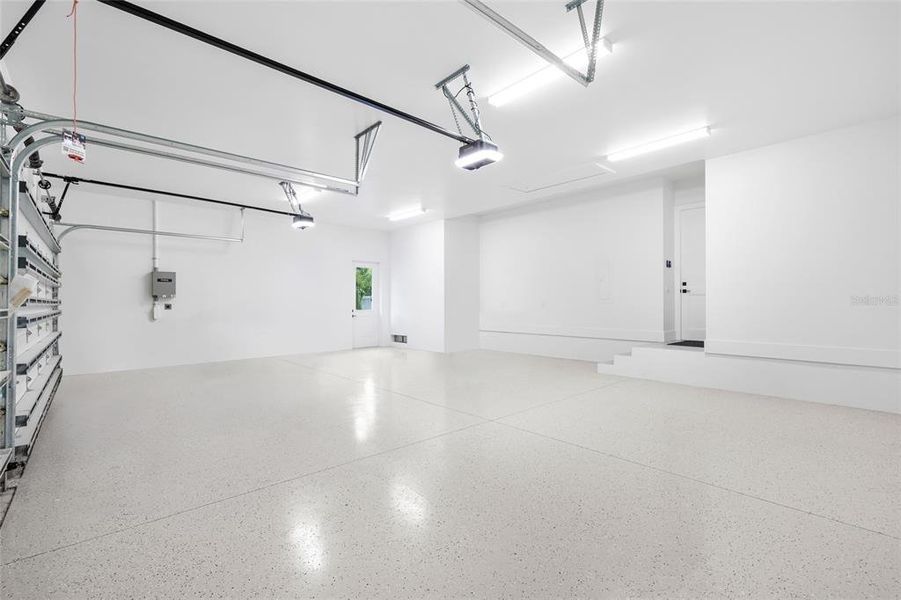Spacious, unfurnished interior of a new home in , Boca Grande (Image 27).