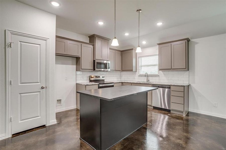 Furnished interior view inside a new home in , Joshua (Image 9).