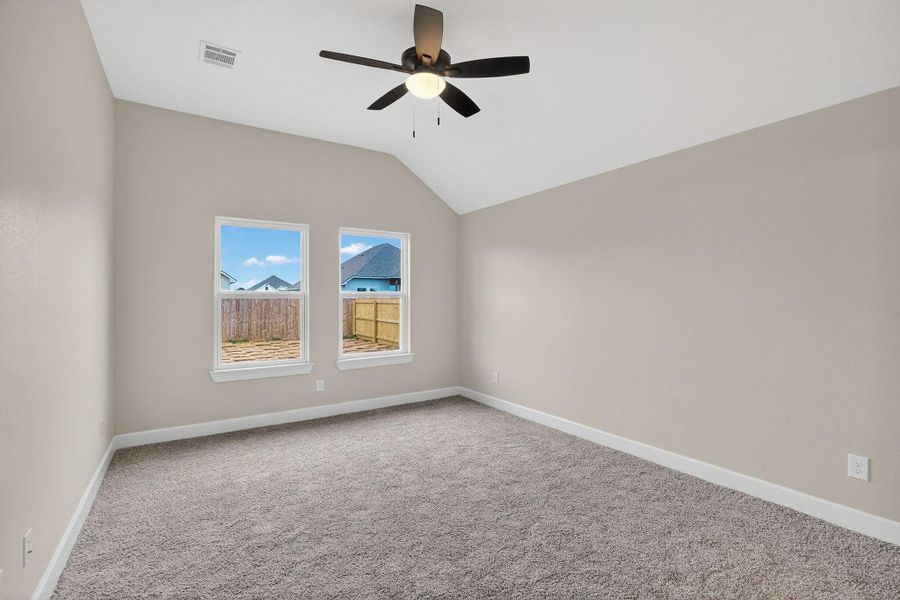Spacious, unfurnished interior of a new home in , Snook (Image 25).