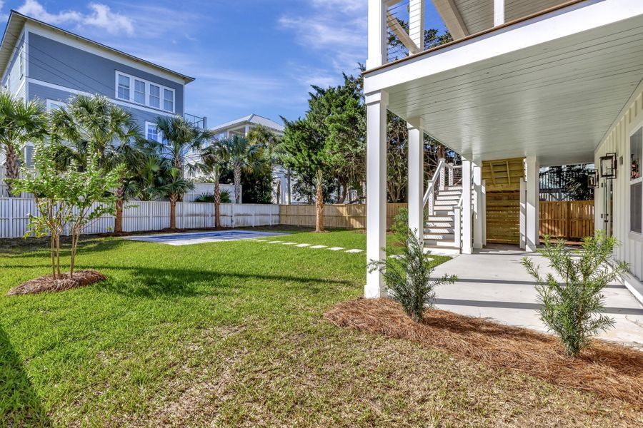 Exterior details and patio area of a home in , Isle Of Palms (Image 13).