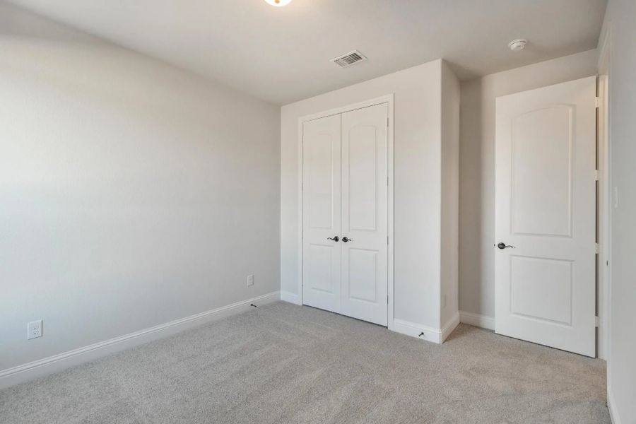 Image 118 representing the Concept 2373 by Landsea Homes in Coyote Crossing, Godley, TX. Image 118 representing the Concept 2373 by Landsea Homes in Coyote Crossing, Godley, TX.