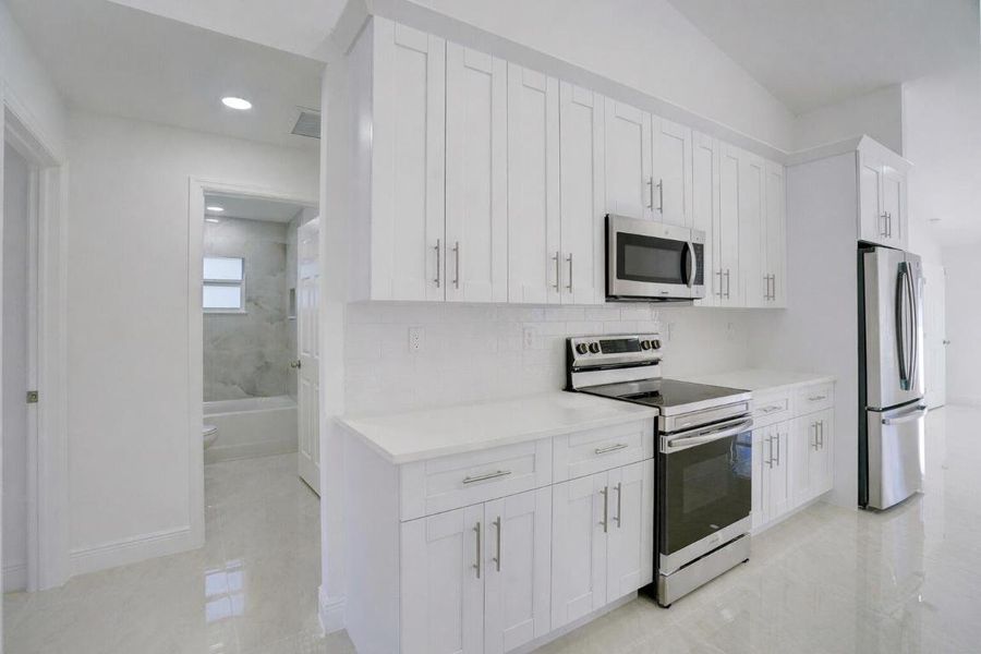 1DBD1F42-9D3A-4E36-8C94-CF04A7826299