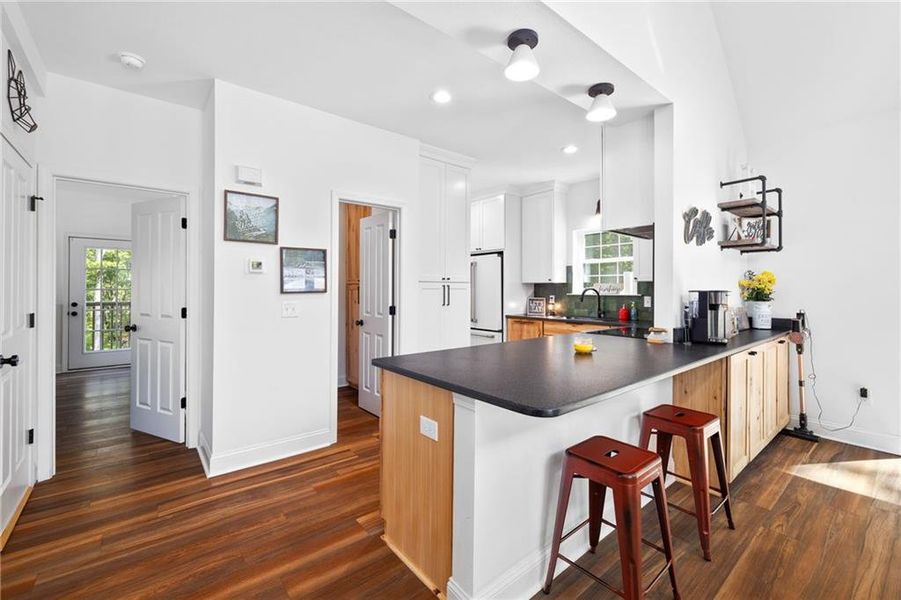 Furnished interior view inside a new home in , Jasper (Image 5).